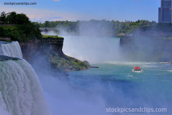 Niagara Falls Maid of the Mist Tourist Boat